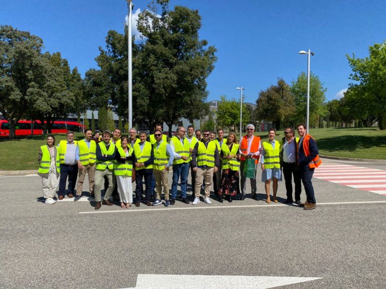 Visita al centro tecnológico de Actiu